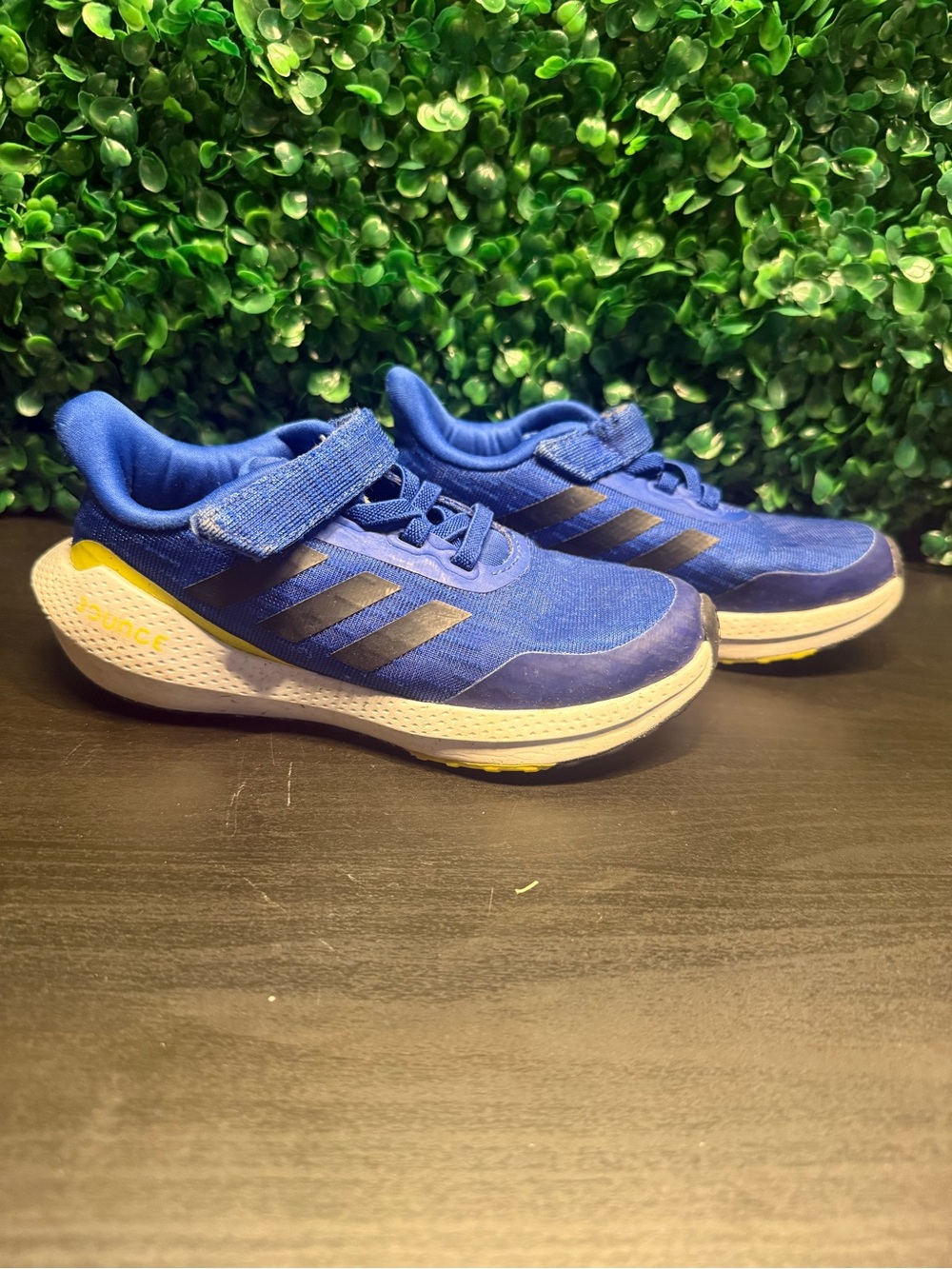 adidas Kids Royal Blue Lightweight Sneakers with Hook-and-Loop Strap